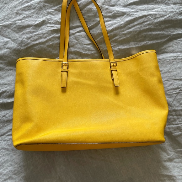Michael Kors Jet Set Saffiano Tote Yellow - Picture 3 of 9